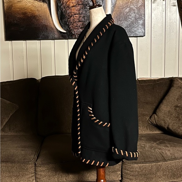 Luskey’s • Women • Medium • Vintage • Wool • Black • Coat • W/ Leather Trim - Picture 6 of 12